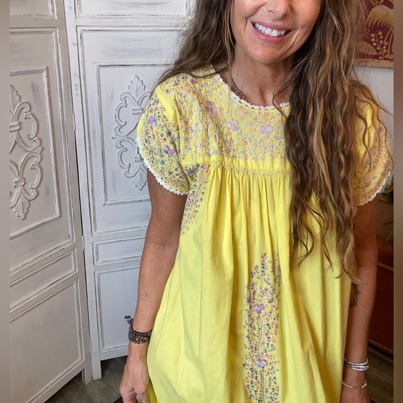 Vtg Mexican Oaxaca Embroidered Pastel Maxi Kaftan Yellow Dress - Picture 4 of 12